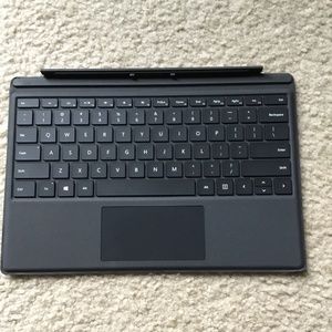 Surface Pro Signature  Keyboard – Black - Plus USB / HDMI Adapters